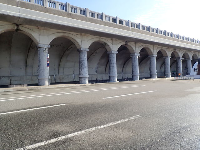 �t���`�k�h�g��h�[��