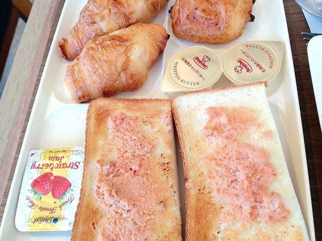 �����q�̓p���ɓh���ďĂ��܂����B_�x�b�Z���C�������Óc���w�O