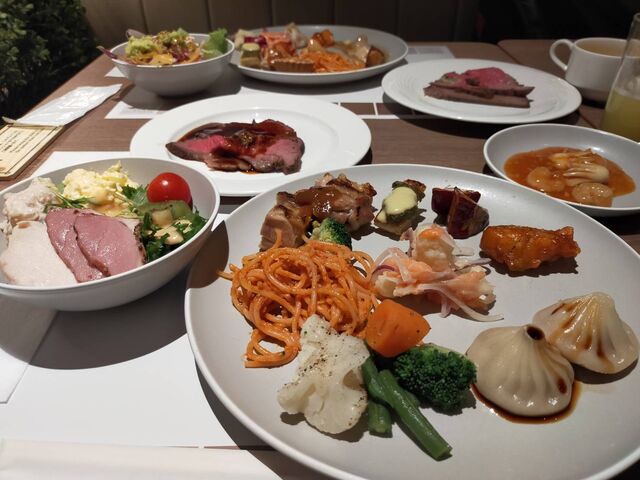 1��ڂɎ��ɍs��������_�A�[�g�z�e�����c