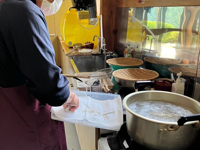 ���Αł��̌�_�Ȃ���y�_��y�������͂�