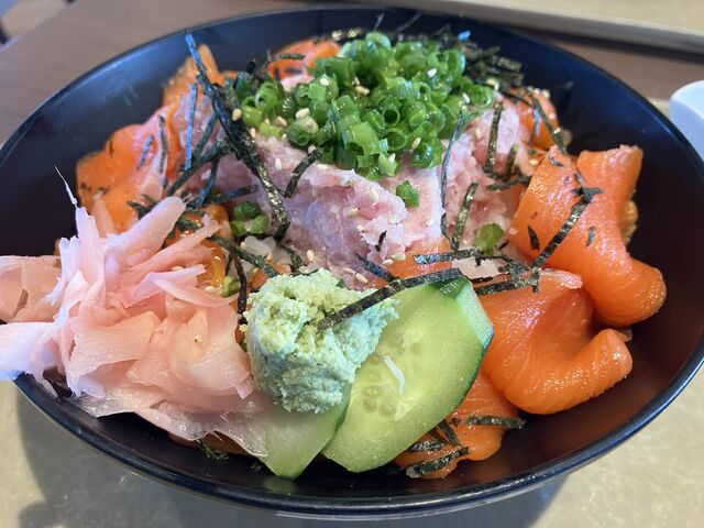 nՉỸOT[́ALOT[قǎ͂̂ĂȂǁAƂɂVNB_̉w Ղ̉Y