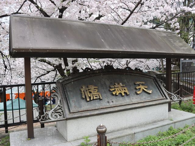 ���s������@���_���