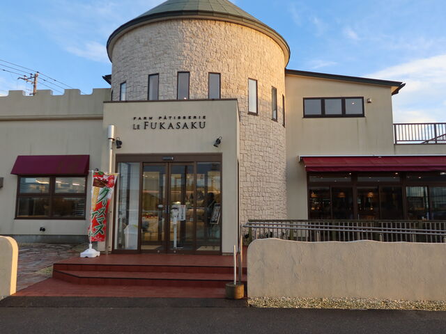 yosshyFARM PATISSERIE LE FUKASAKU̓eʐ^1