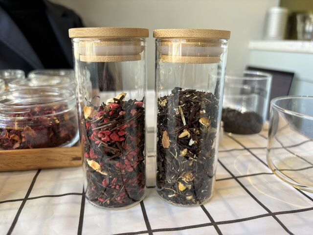 uh_aardvark tea Astand