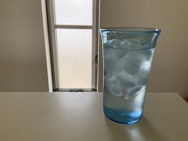 �F�̓V���v���ɂ����̂ŁA���ݕ��̐��F���킩��܂��B
��]�ʂ�̑�e�ʃO���X�����܂����B_�ɍ��ۃK���X�H�[�@���X