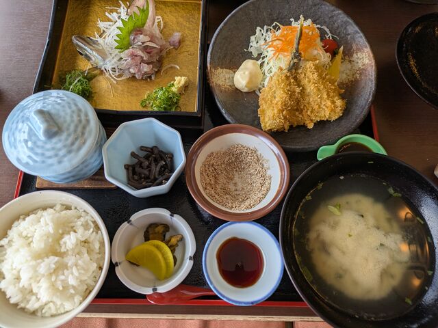 �A�W�̐H�ה�ג�H_�z�e���E�T���~��y���@�ʊف@�ł񏕒���