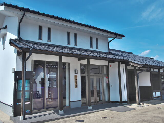 sklfh����̒ÎR�鉺�����j�ق̓��e�ʐ^1