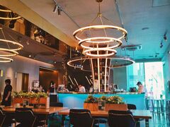 肳̃XbVJtFAho[ (slash cafe & bar )ւ̓eʐ^3