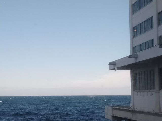 �z�e���͂Ȃ�ƊC��Ɍ��Ă��Ă��܂�!!_�z�e���j���[�A�J�I