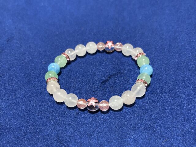 ����������f�U�C��
���̓��͓��ʂȐ΂��������݂����ł����B
�S�̓I�ɏ��̎q�炵�������C���[�W_�̌��H�[�@���X�y�[�X