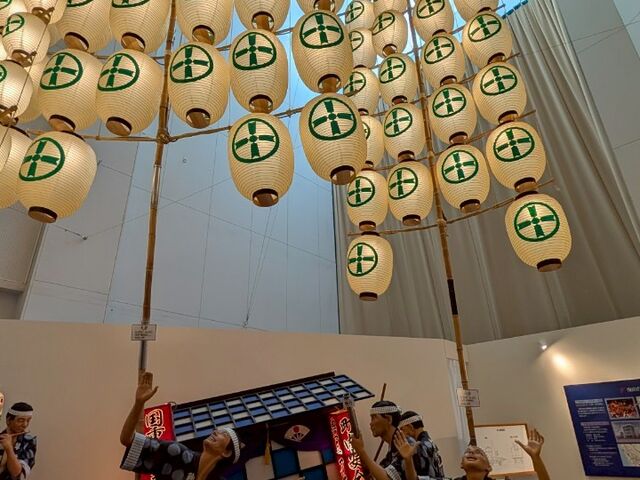 �Ɠ�_�H�c�s�����|�\�`���فi�˂Ԃ藬���فj