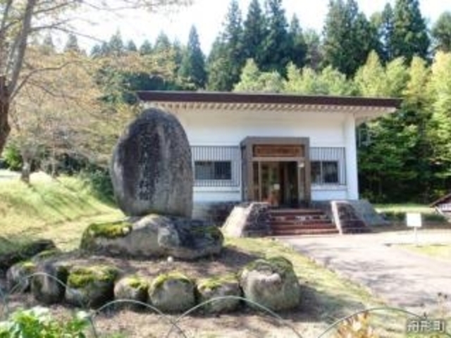 �M�`�����j����������