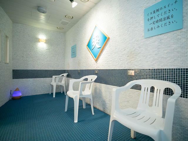 �X�v�����O�X�Ђ悵