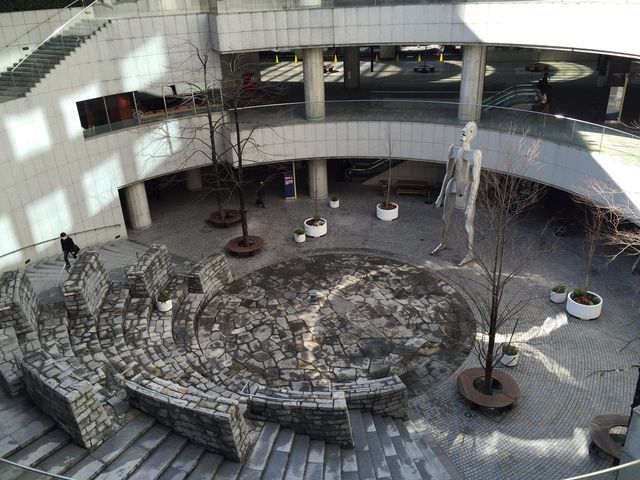 �����I�y���V�e�B�A�[�g�M�������[