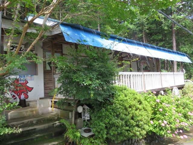 �g�v���������h�@���������p�̂��q�l�͖����ɂċx�e�o���܂��̂ŁA�����p���������B�B�M�������ɂ́A�����i�}�C�i�X�C�I���H�j�����ꗎ���āB�B�B��������_�r�̒[�_��