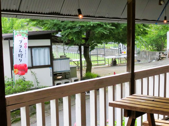 �g�v���������h�@�ׂ̗���t�ł��B��t��̑҂����Ԃɂ������p�ł��܂��B_�r�̒[�_��