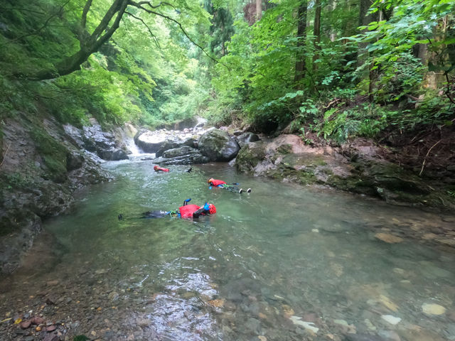 �܂�����؉A�ɖ�����܂��B
_�A�C�A���@�A�E�g�h�A�@�A�h�x���`���[�Y<Iron Outdoor Adventures>