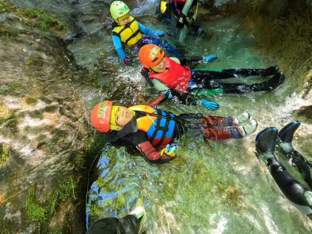 �܂��̓N�[���_�E���I_�A�C�A���@�A�E�g�h�A�@�A�h�x���`���[�Y<Iron Outdoor Adventures>