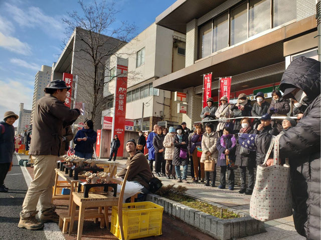 ���s�ɕ���ł��������Ă��邨�q�l��O�ɁA�����A�B���x�V���[�Y�B_�[�R�H�[���c�q