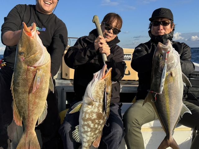 �݂�ȂŃW�M���O�I�啨�ނ�܂���_�_�C�r���O�V���b�v�@�A�[�N�G���W�F��