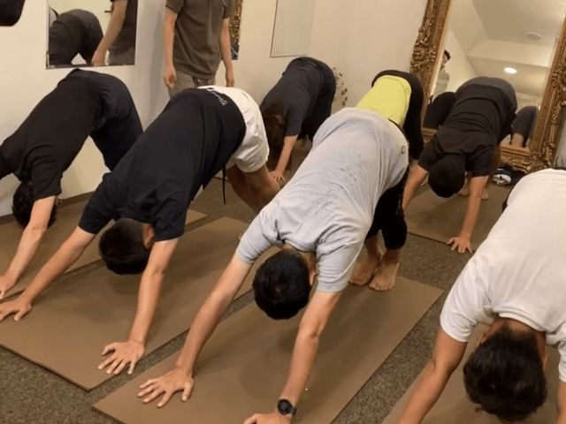 �ЂƂ�̓����ɖ��ʂ��Ȃ����K�͖Z��������l�Ƀs�b�^��_�����Ymo���K