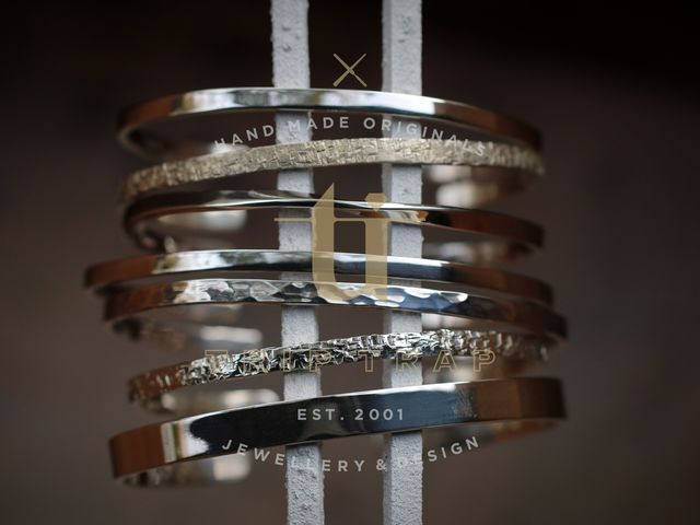 �V���o�[�o���O��
�C���[�W_Trip Trap