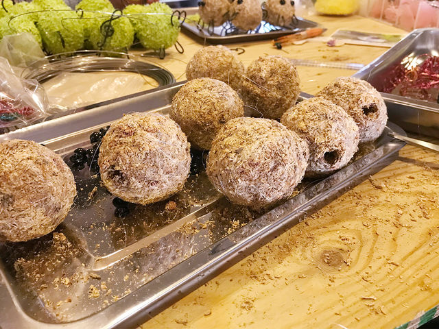 yg킸ɊۂŐAĂAIWiۋʂg܂B_Ƃ͉̂Y