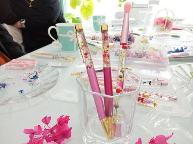 �l�C�̃n�[�o���E���{�[���y���̓M�t�g�ɂ��I�X�X��_�n�i���s�[�X