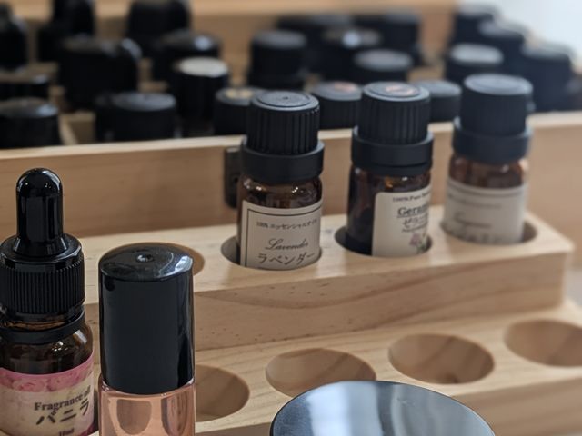 ���[���I���ƕێ��N���[��_Neuna(�k�[�i)