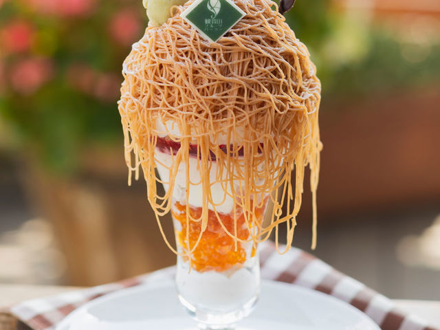 �����u�����p�t�F_�ω��R�t���[�c�K�[�f��