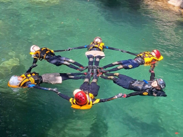 ԛ⎿̌kJ𗬂ꉺuAGhO[̐Ač~蒍΂Ɛ̃V[́A܂ɁuS̏򉻃LjIjOvƌĂԂɂӂ킵ANeBreBł_c@ľ݂