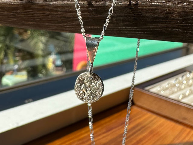 ����炵���C�̐�������ł����񂾃y���_���g�g�b�v����􌋍\�ȒP�ɏo�����Ⴂ�܂���i���`�F�[���ʔ���j_RAVINA OKINAWA