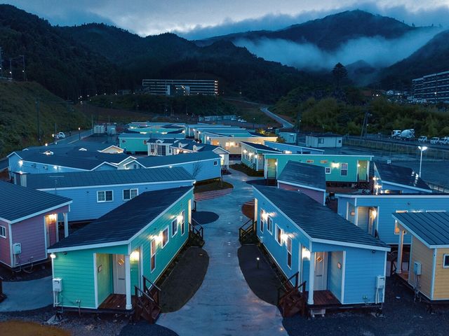 ��������Â��Ȃ�ƌ��z�I�ȕ��͋C�ɁB_�z�e���E�G���t�@��