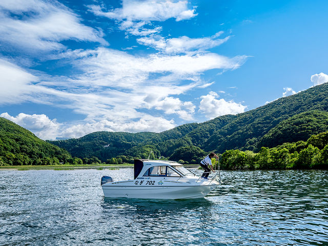 ���D��������Ȃ��I�΂ł̃A���J�����O�Z�p�A�����Ēނ�|�C���g�I�т܂Ŋw�ׂ��ґ�ȓ��ʃR�[�X�B���Ȃ������̃v���C�x�[�g�Ȑ����Ԃ𑀂�A�厩�R�̌b�݂𖞋i���悤�I_JMRA�{�[�g�h���C�r���O �y���c��΁z