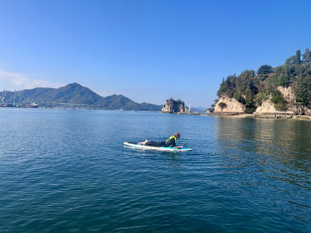 �C�̏�Ń����b�N�X_UMITO-Island SUP Kamijima-