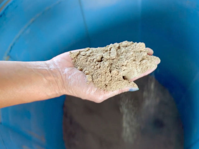 �؂�R�₵�č�����u�؊D�v��傫�ȉ��ɓ���A�����ɕ���������ʂ̔M���𒍂����݂܂��B���̍H���ŁA�D�̒��Ɋ܂܂��A���J����������������Ƃ����ɗn�����o���܂��B_���ʃN���t�g�J�t�F