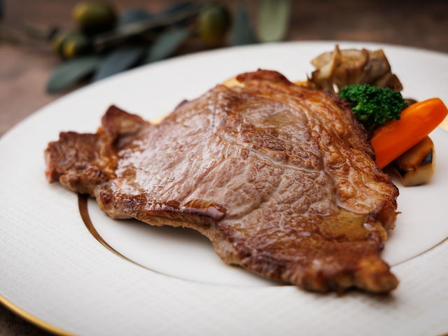 �S�Ă��X�e�[�L���H�ו���_�����q�z�e��