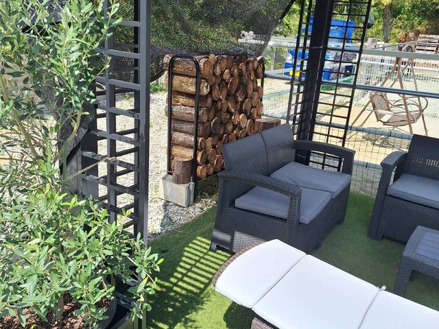 ���K�[�{�G���A�ɂ̓����b�N�X�\�t�@�V�[�g��e�[�u���ɃN�b�V�����t�����N���C�j���O�x�b�g�������ł����났�����܂�_�ۂɂ��Ă���