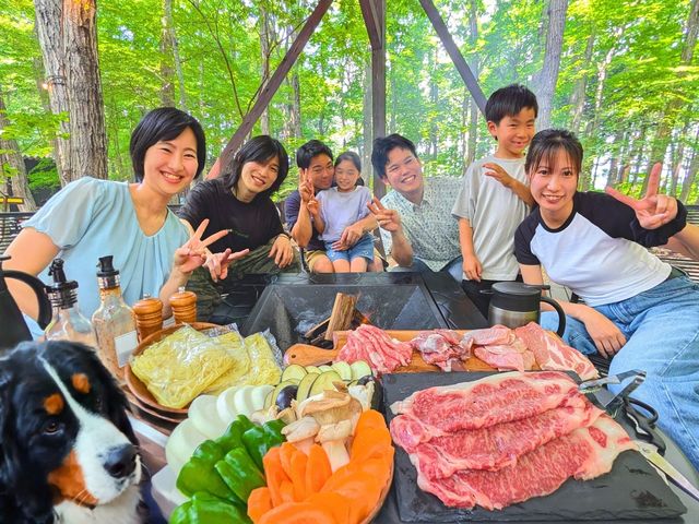 �Ƒ���F�l���m�ȂǃO���[�v�l�����}_�O�����s���O�J�t�F&BBQ"������"