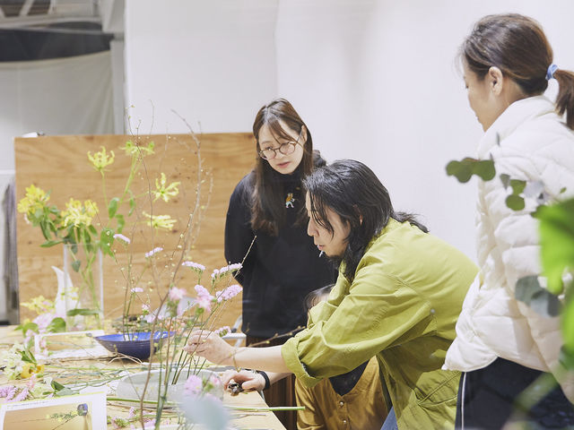IKEBANA STUDIO �����΂ȋ��� �������
