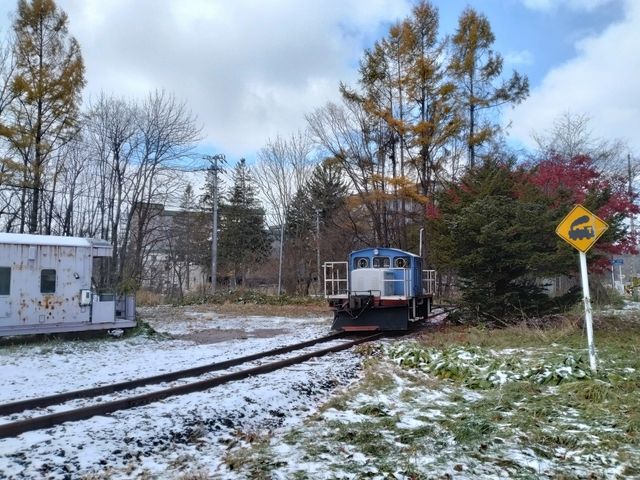 ����̒��𑖂�B_�ԑ��S��