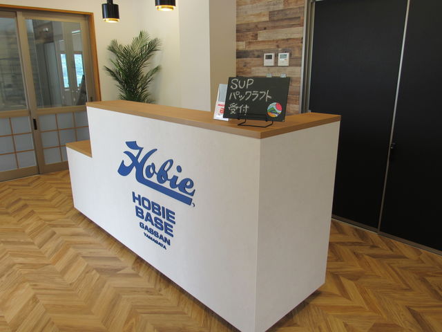 ʌ։E葤Ɏʐ^̎t܂BXɂ͂܂AɂzB_XeBJRu`