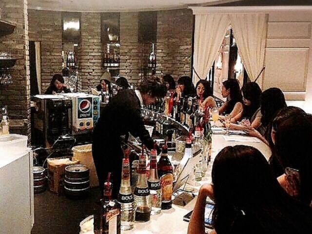 ORIENTAL LOUNGE RIGO {̎ʐ^1