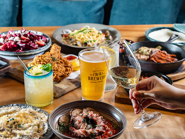 The TOWER TAVERN BAR&GRILL̎ʐ^1