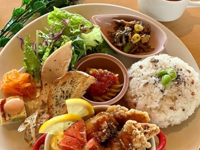 Cafe&Lunch �ۂ����Ƃ̎ʐ^1