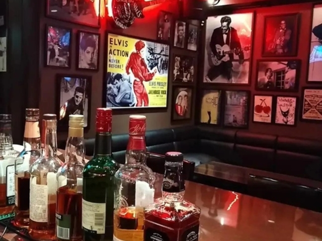 FIFTIES BAR JOHNNY S tBteB[Y o[ W[j[Y̎ʐ^1