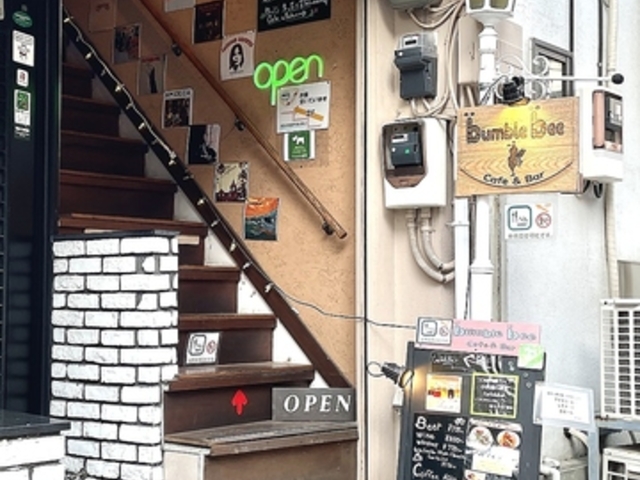 BumbleBee Cafe&Bar our[ JtFAho[̎ʐ^1