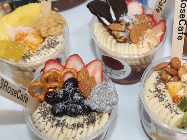 13rose cafe T[eB[[YJtF̎ʐ^1