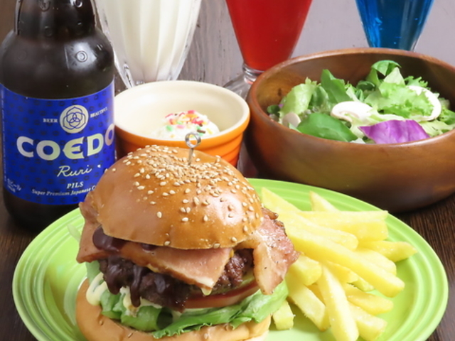 Foodies Diner �t�[�f�B�[�Y�_�C�i�[�̎ʐ^1