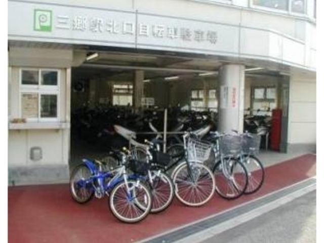 �O���w�k�����]�Ԓ��ԏꃌ���^�T�C�N��